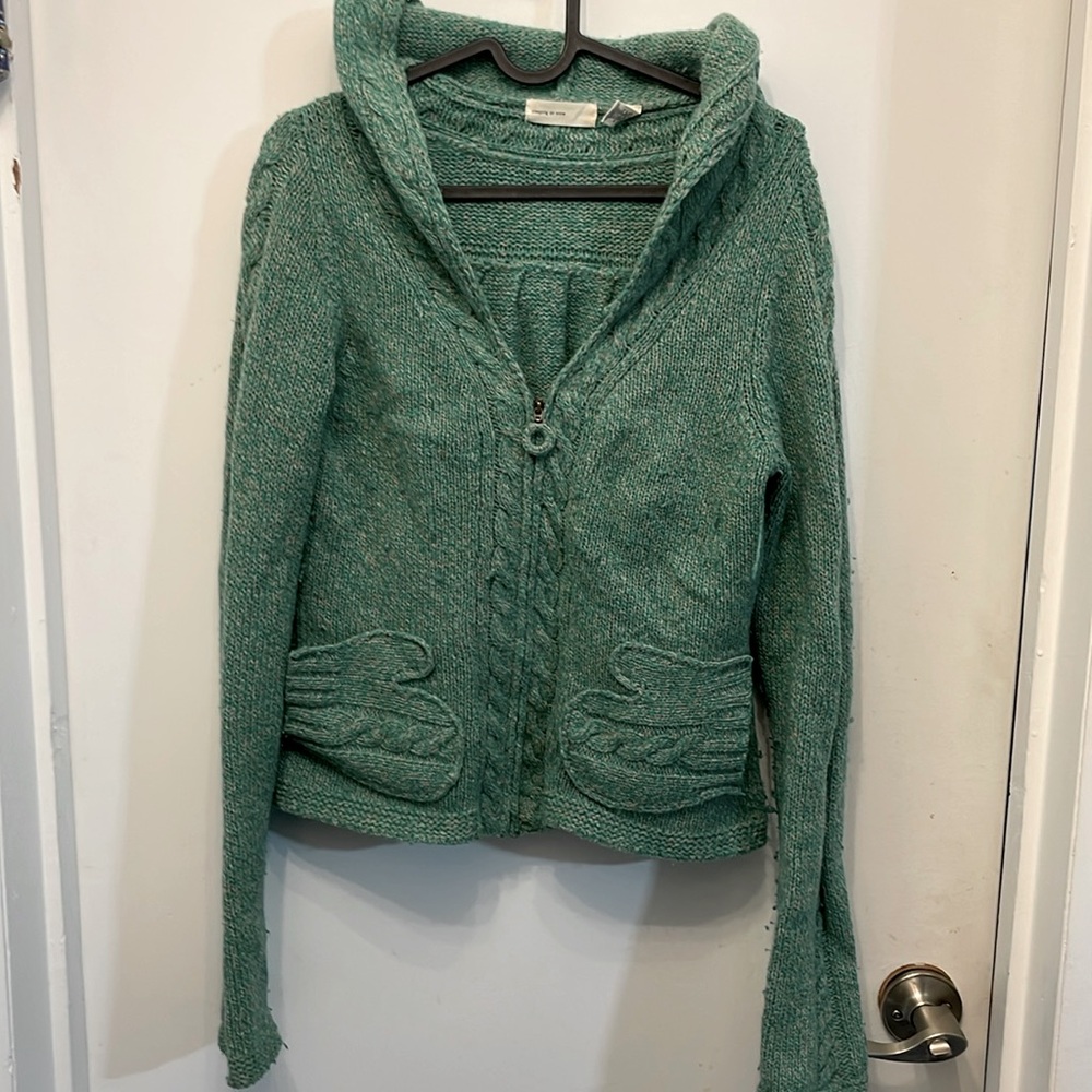 Sleeping on Snow wool sweater hoodie